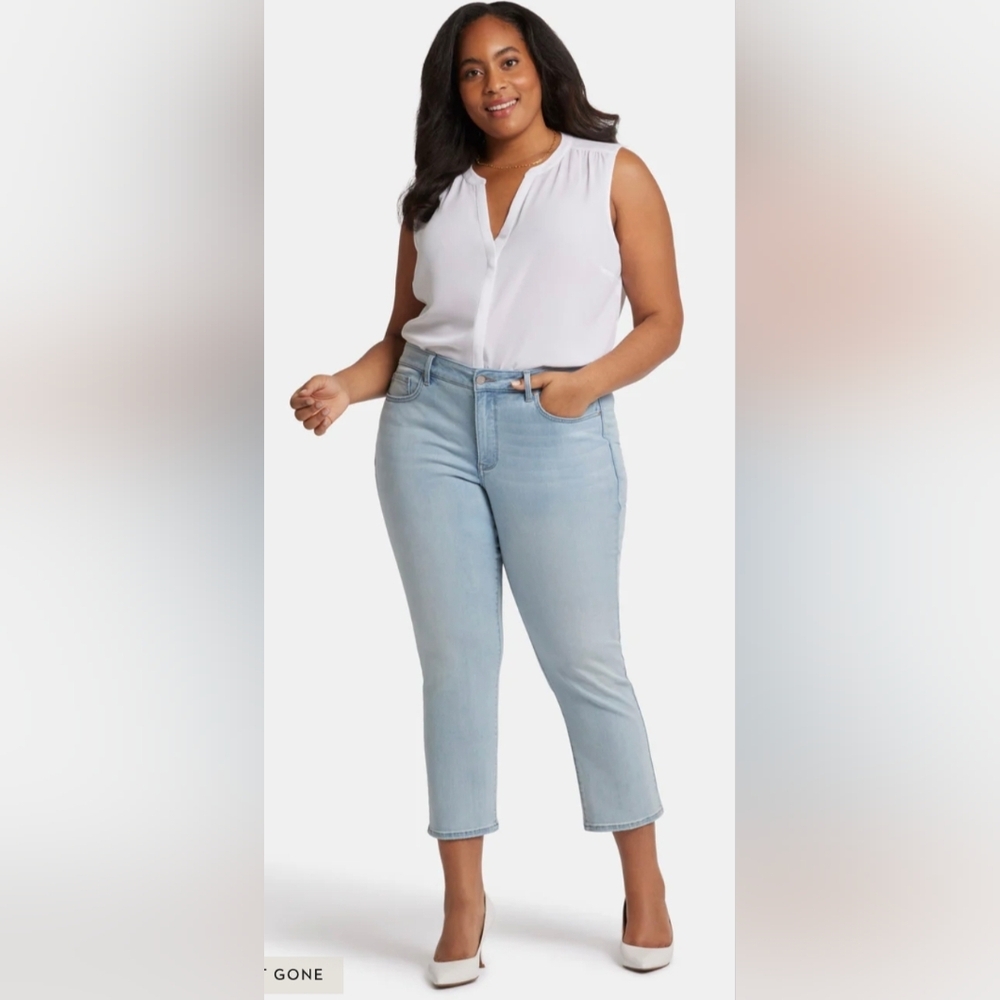NYDJ Marilyn Straight Leg Light Wash Cropped Jeans 18 2X